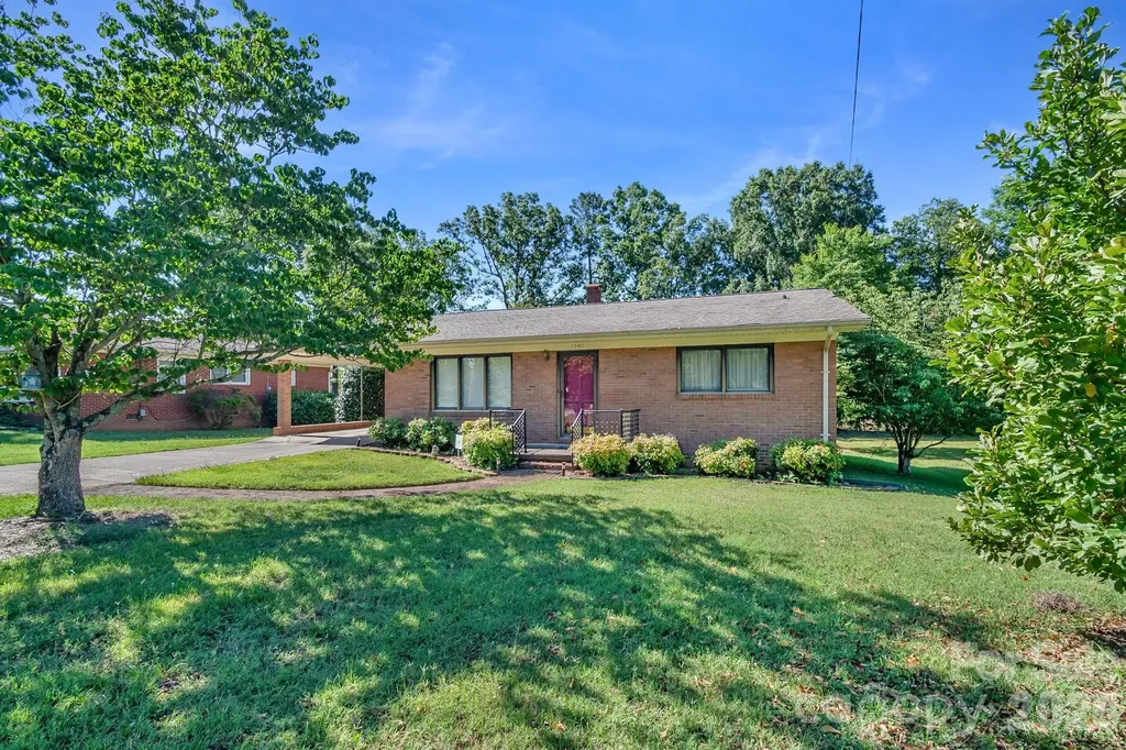 1340 E Cannon Avenue Albemarle NC 28001