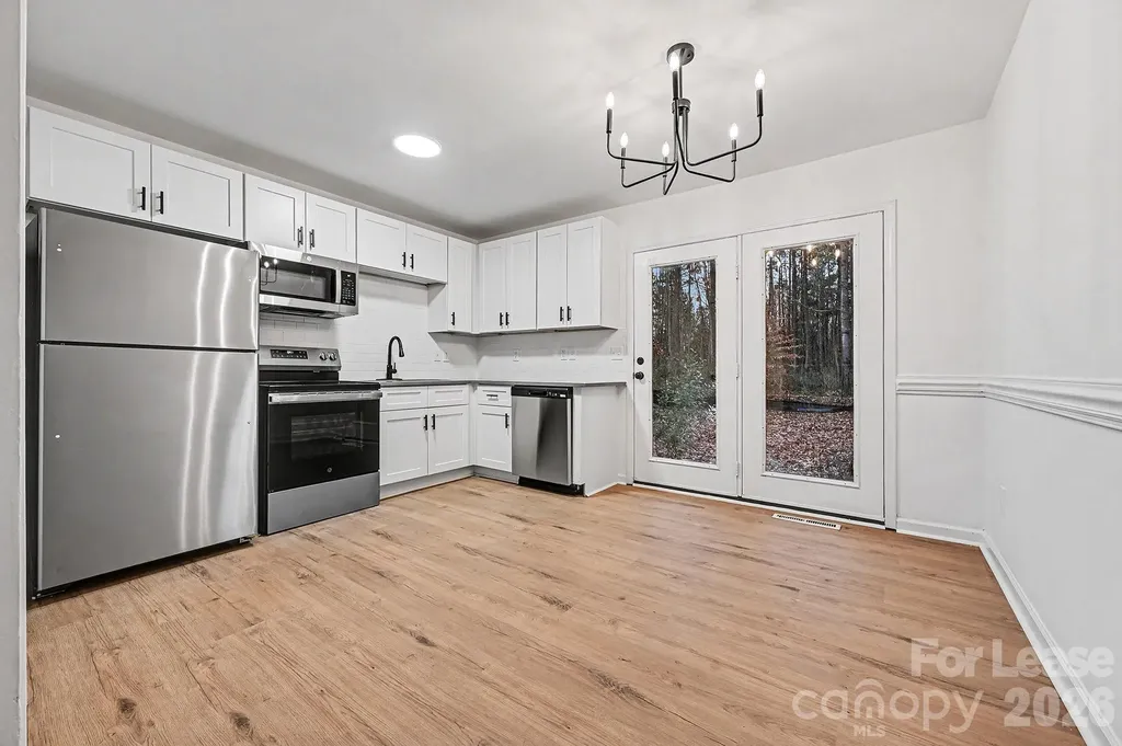 5001 Lakecrest Drive Charlotte NC 28215