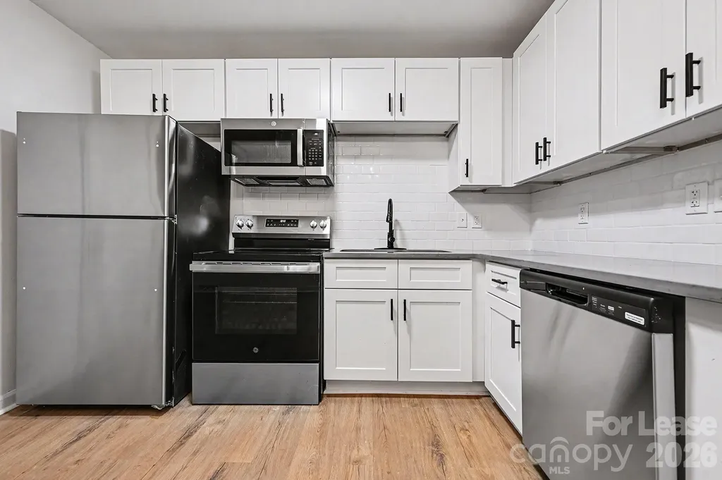 5001 Lakecrest Drive Charlotte NC 28215