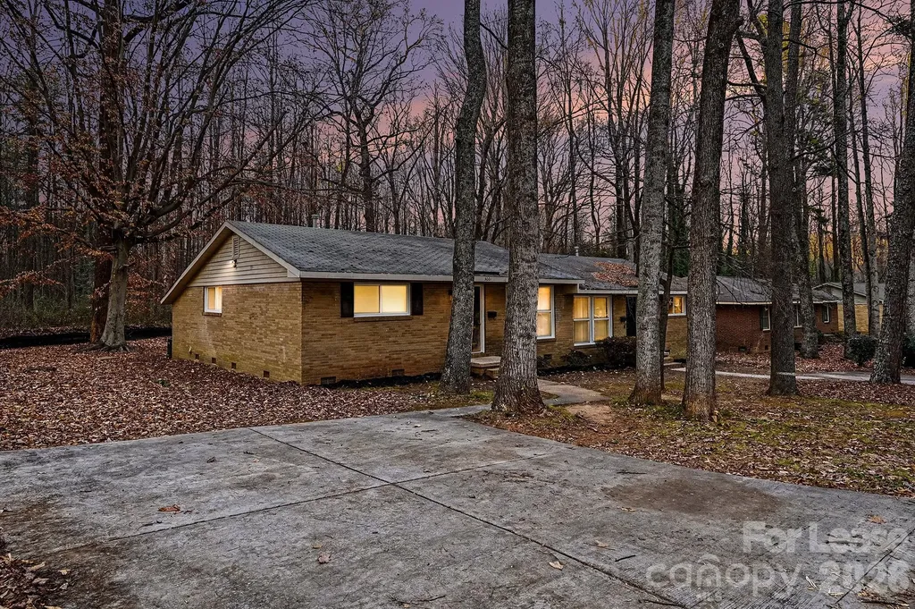 5001 Lakecrest Drive Charlotte NC 28215