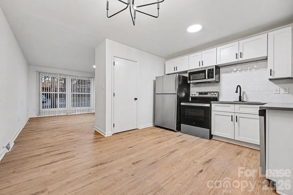 5001 Lakecrest Drive Charlotte NC 28215