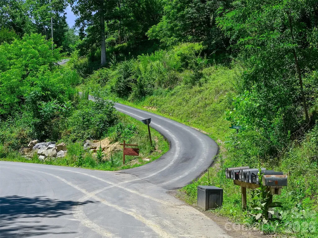 000 Hamlet Drive Burnsville NC 28714