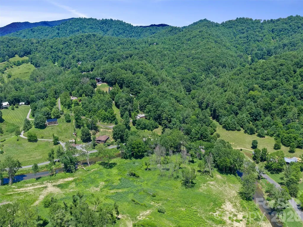 000 Hamlet Drive Burnsville NC 28714