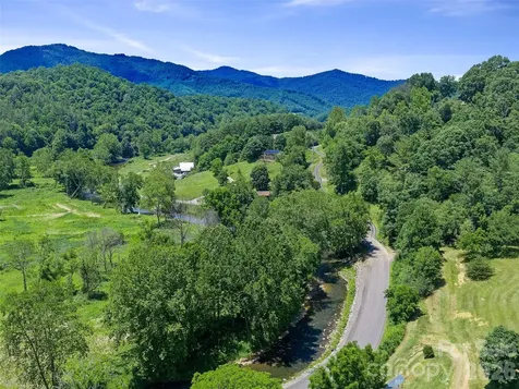 000 Hamlet Drive Burnsville NC 28714