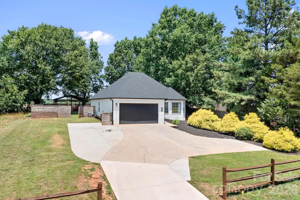 12601 Mayes Road Huntersville NC 28078