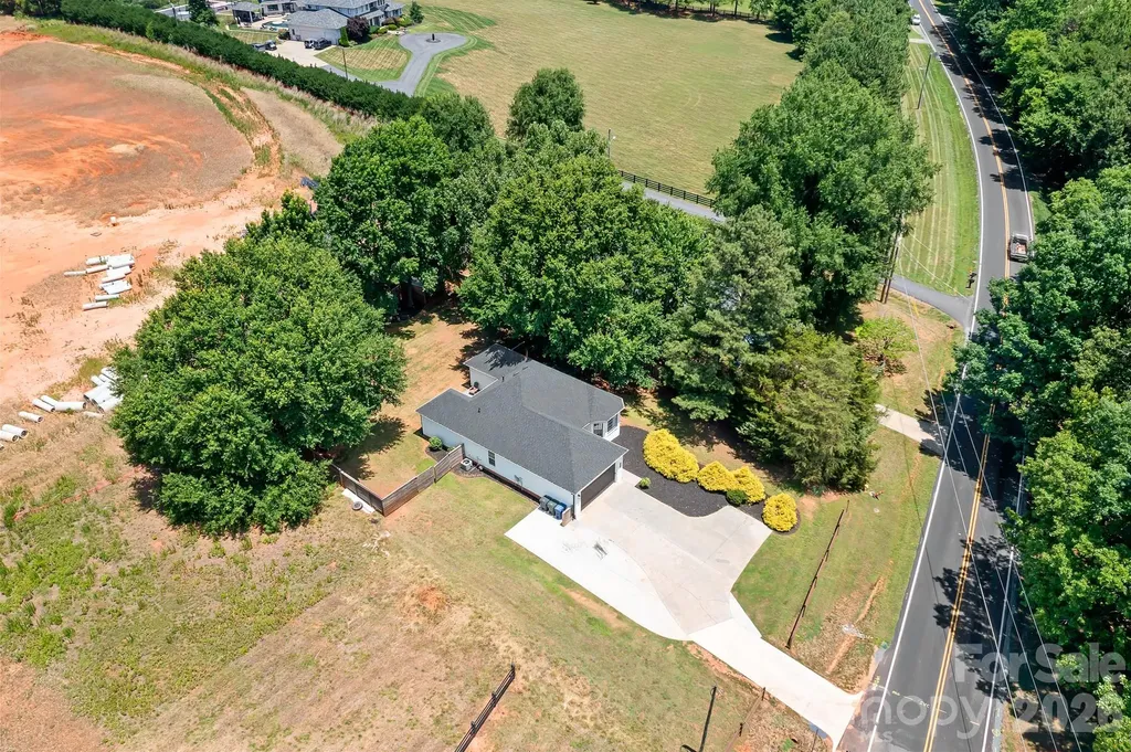 12601 Mayes Road Huntersville NC 28078