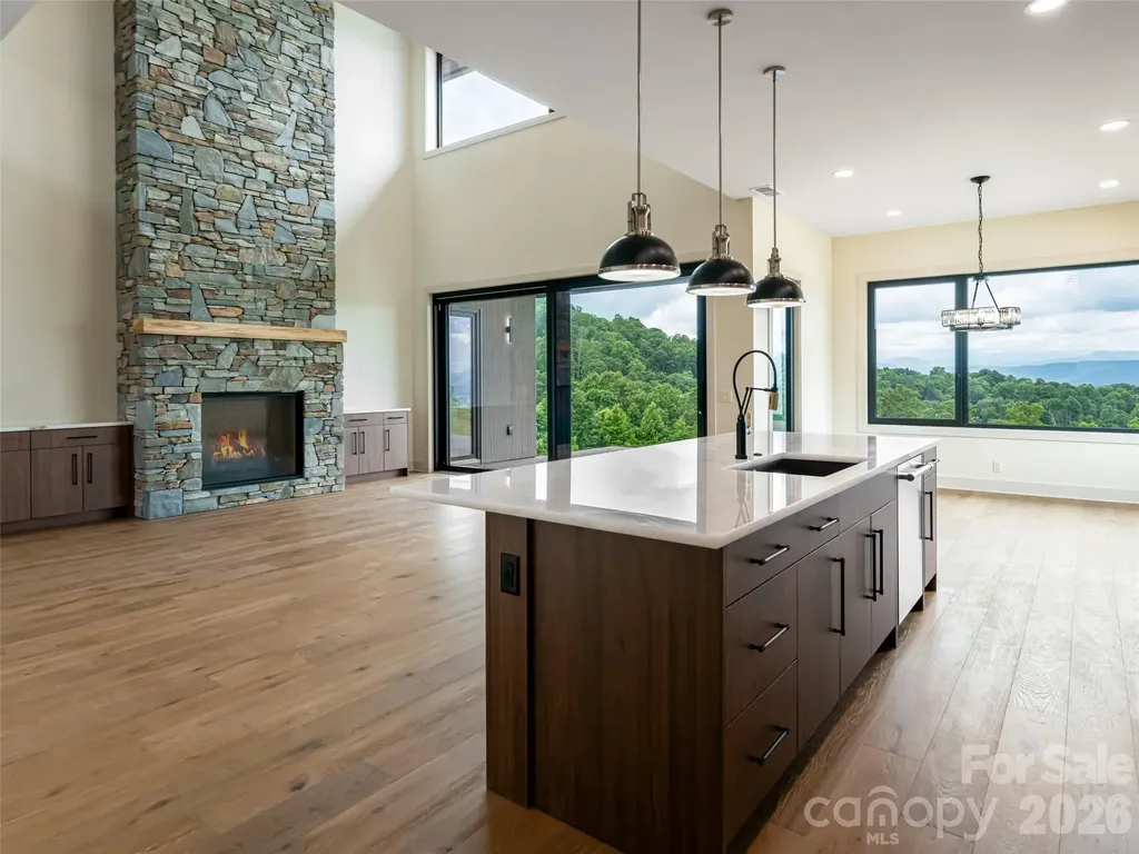 24 S Watchman Drive Hendersonville NC 28791
