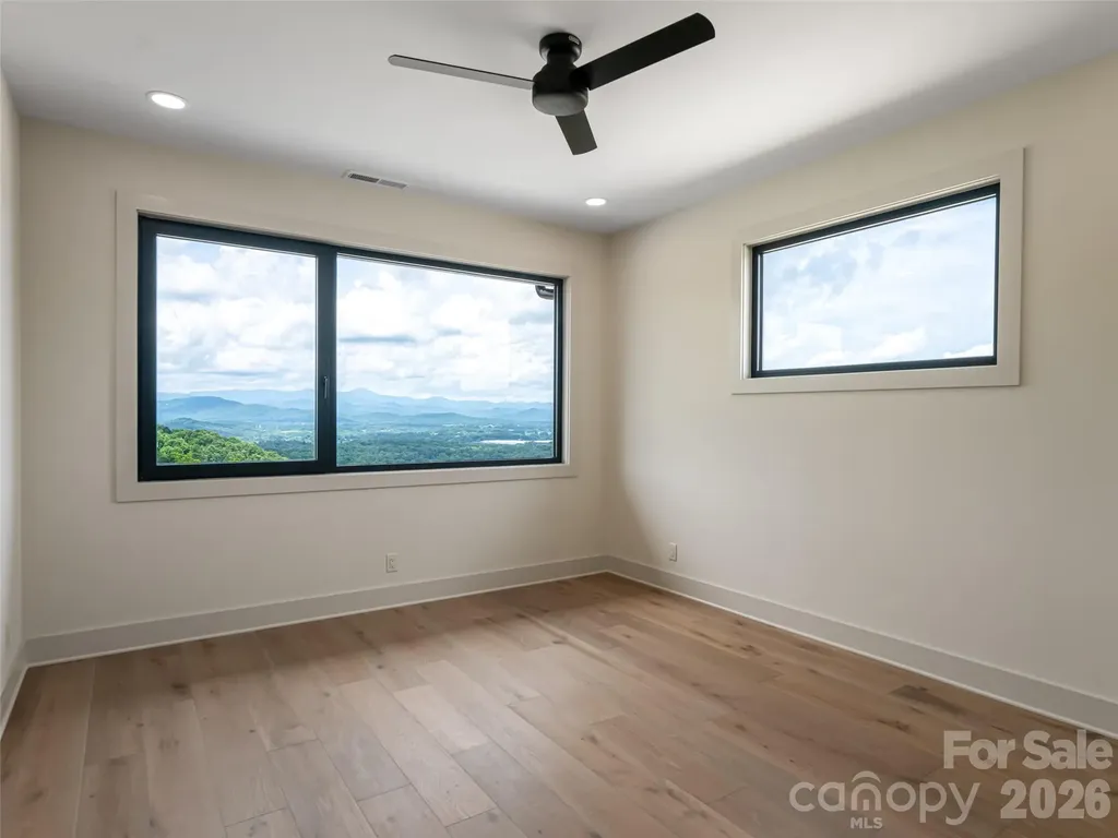 24 S Watchman Drive Hendersonville NC 28791