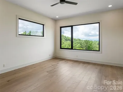 24 S Watchman Drive Hendersonville NC 28791
