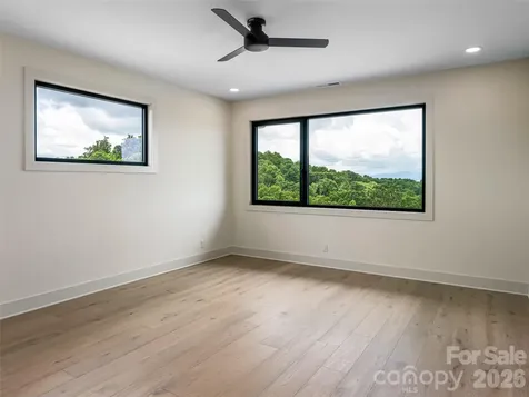 24 S Watchman Drive Hendersonville NC 28791