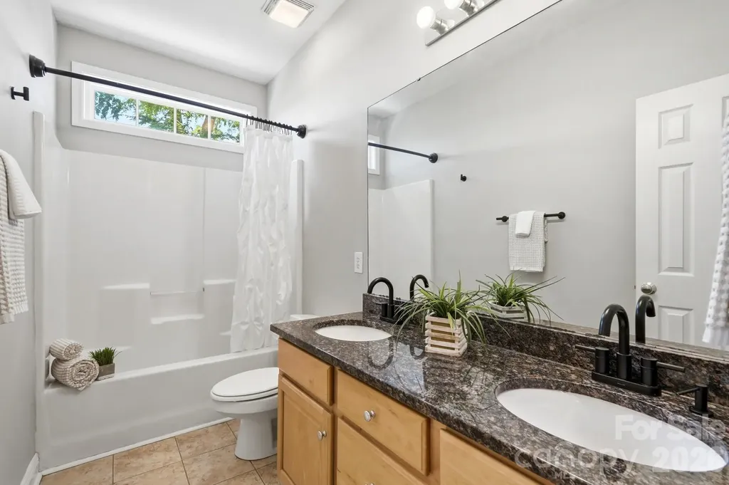 208 Harris Farm Road Mooresville NC 28115