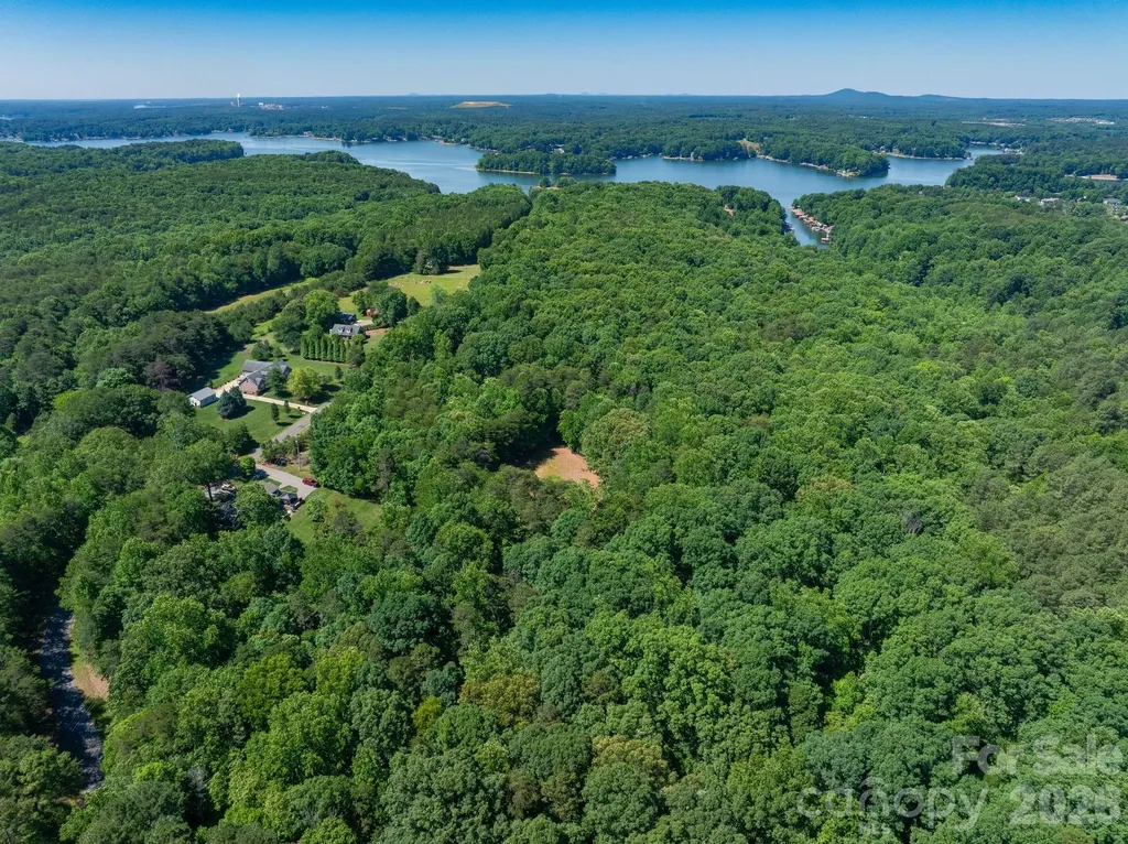 162 Clark Cove Road Statesville NC 28677