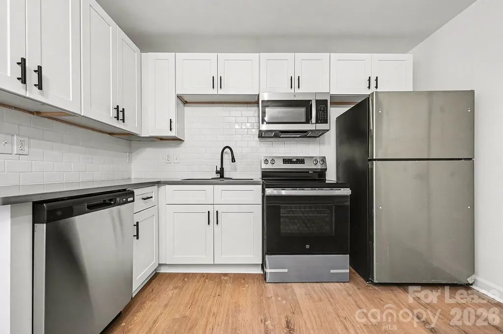 5003 Lakecrest Drive Charlotte NC 28215