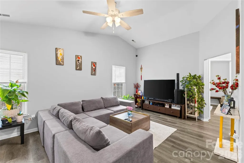 7130 Bluff Wood Cove Charlotte NC 28212