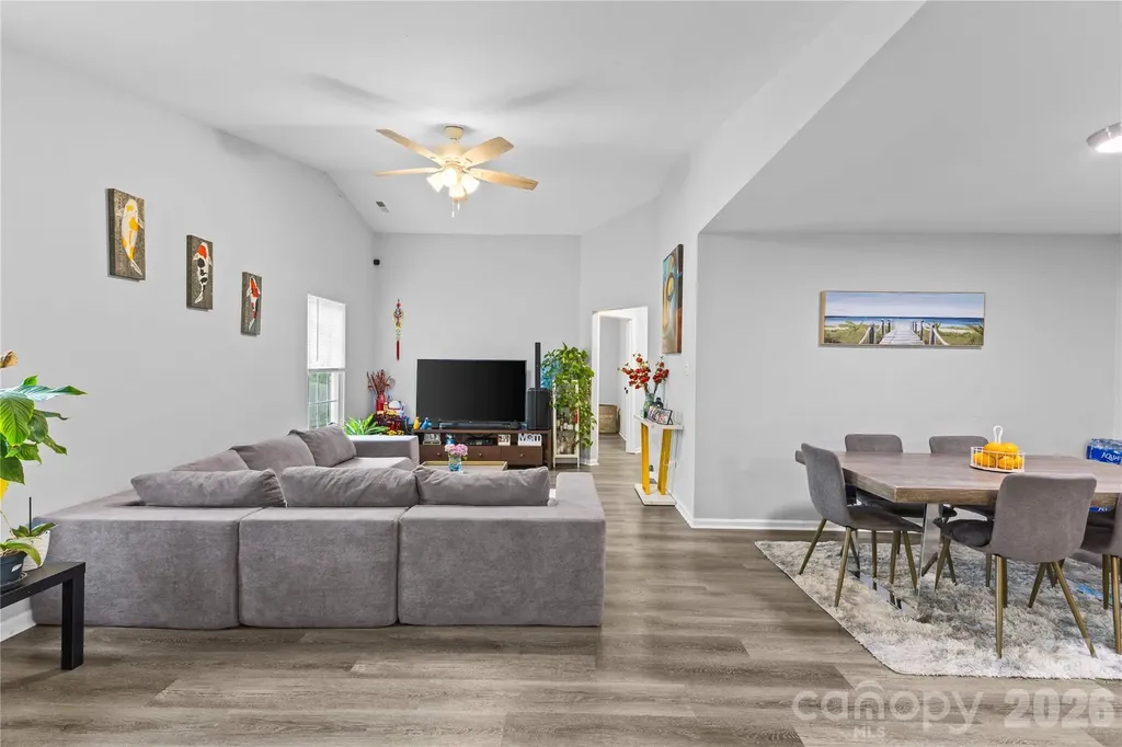 7130 Bluff Wood Cove Charlotte NC 28212