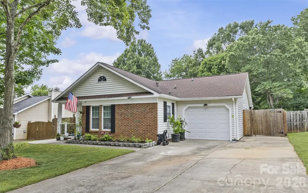 7130 Bluff Wood Cove Charlotte NC 28212