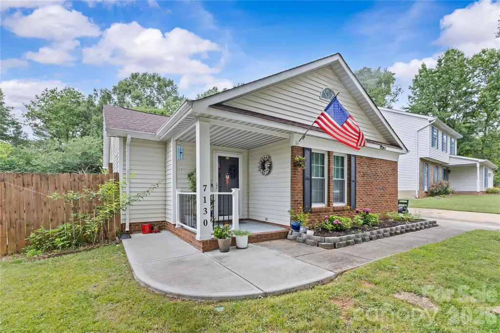 7130 Bluff Wood Cove Charlotte NC 28212