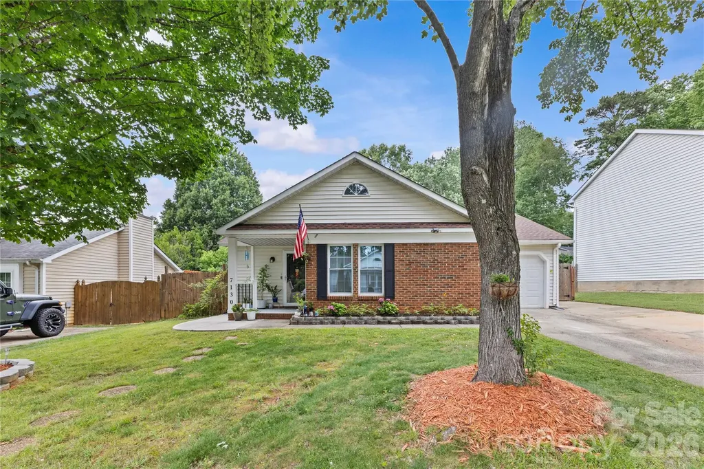 7130 Bluff Wood Cove Charlotte NC 28212