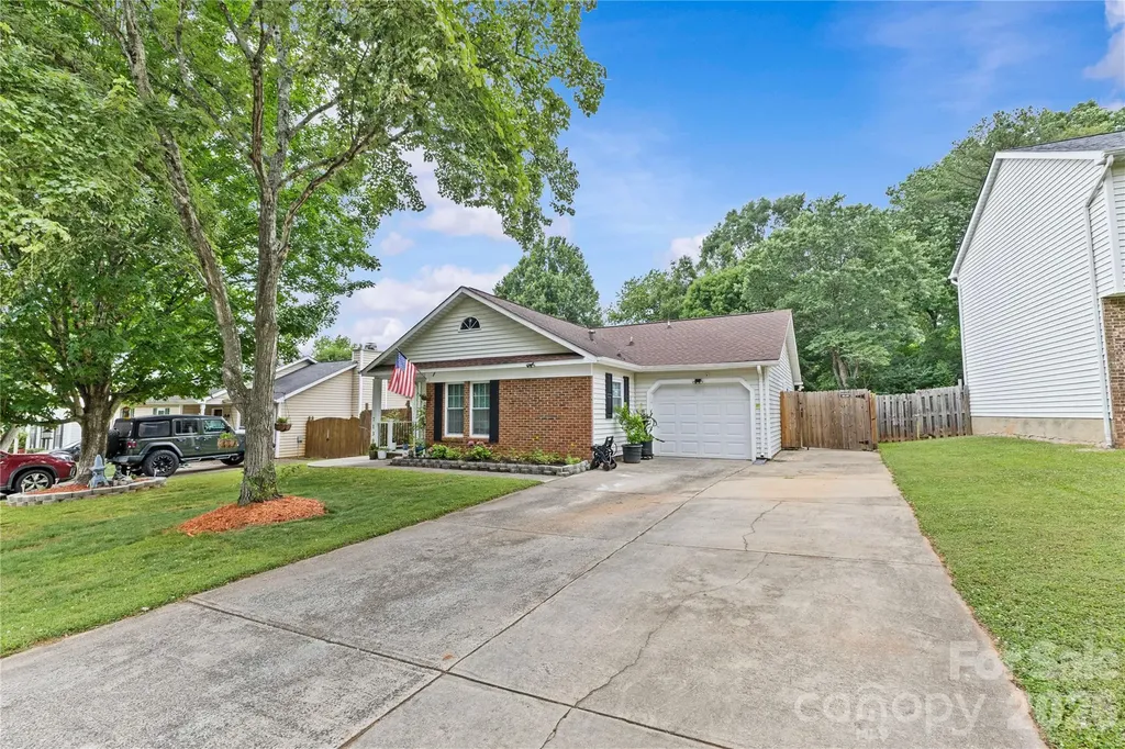 7130 Bluff Wood Cove Charlotte NC 28212