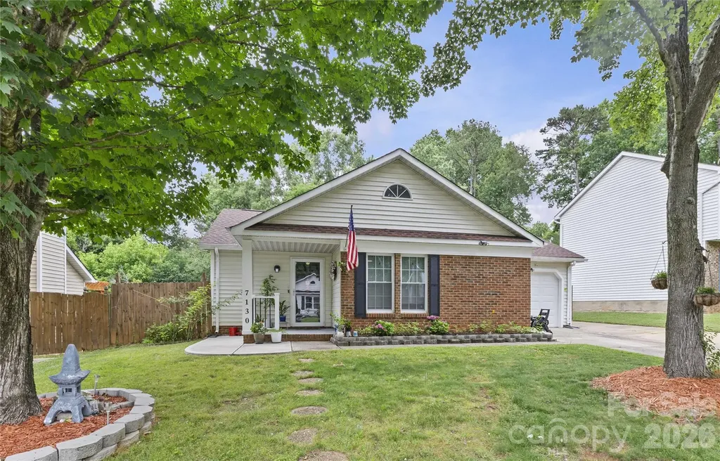 7130 Bluff Wood Cove Charlotte NC 28212