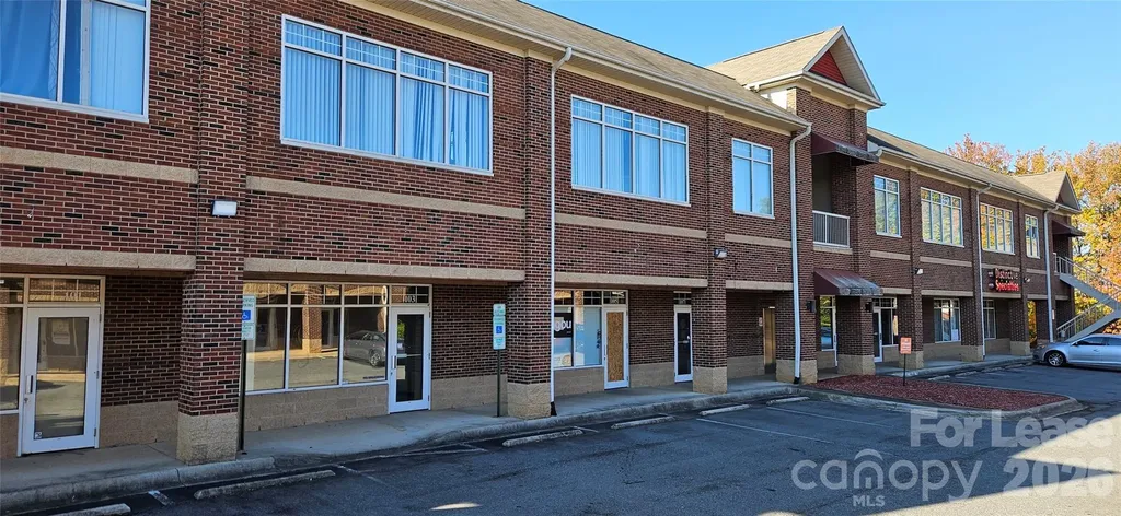 7925 N Tryon Street Charlotte NC 28262