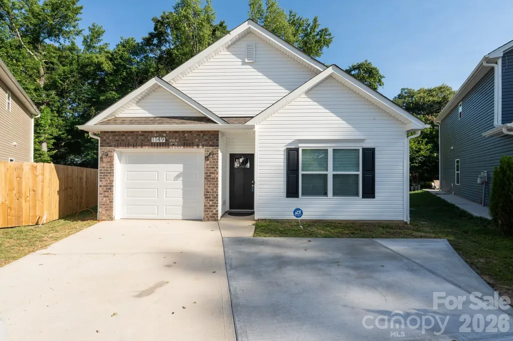 1149 Thayer Glen Court Charlotte NC 28213