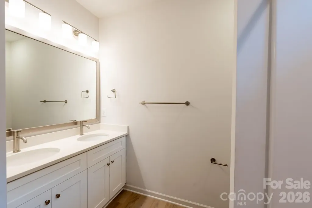 1149 Thayer Glen Court Charlotte NC 28213
