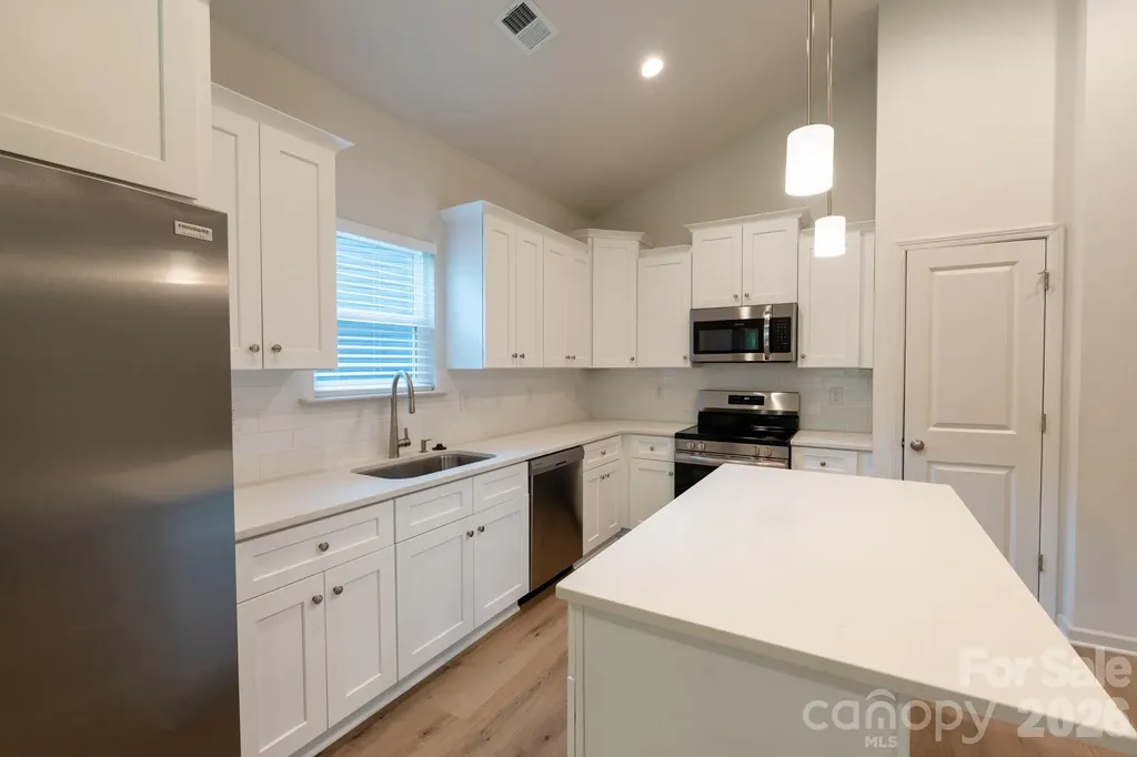 1149 Thayer Glen Court Charlotte NC 28213