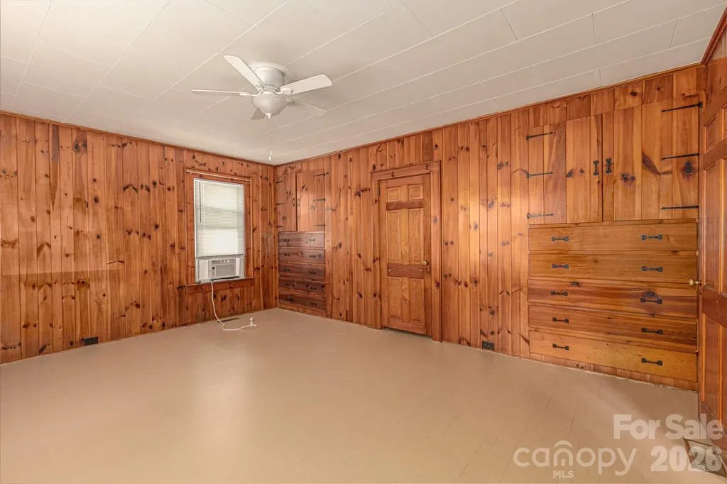46 Gilkey Street Marion NC 28752