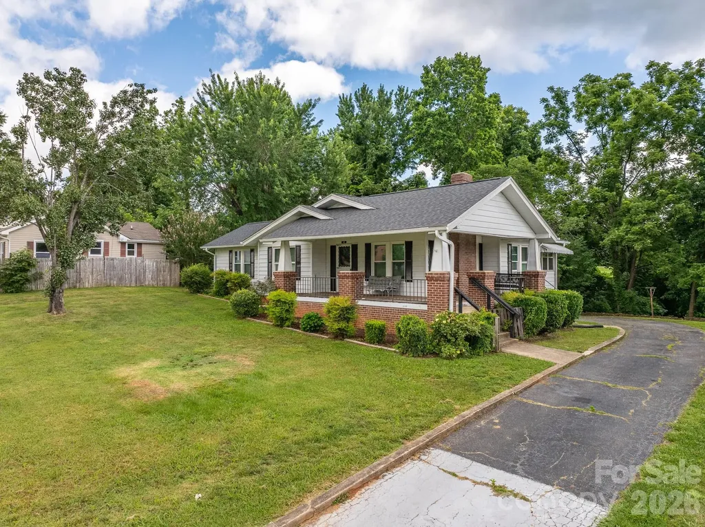 46 Gilkey Street Marion NC 28752
