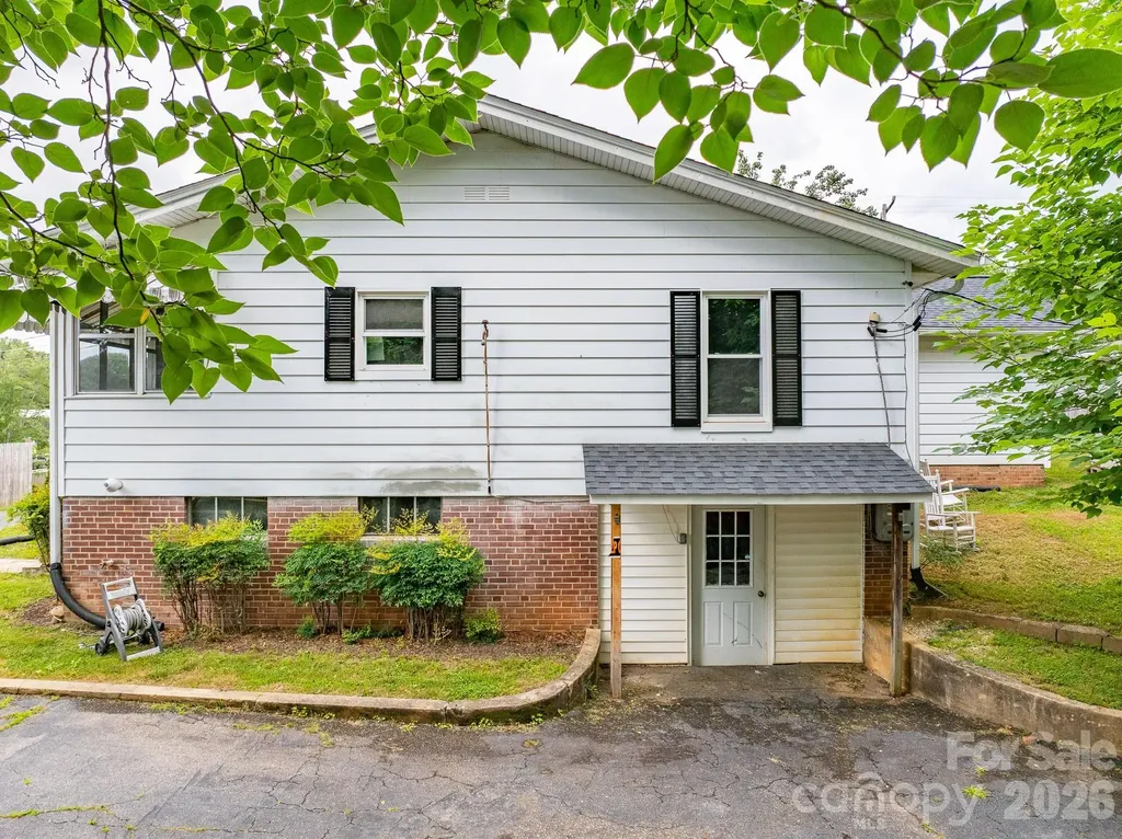 46 Gilkey Street Marion NC 28752