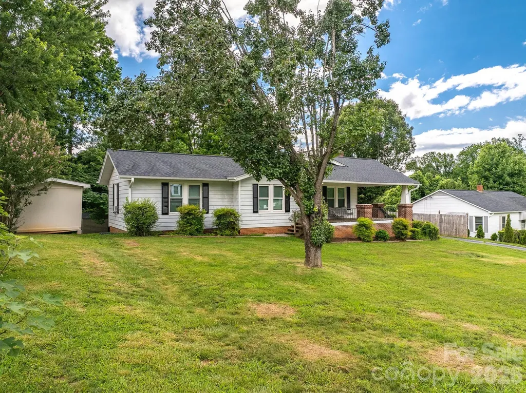 46 Gilkey Street Marion NC 28752