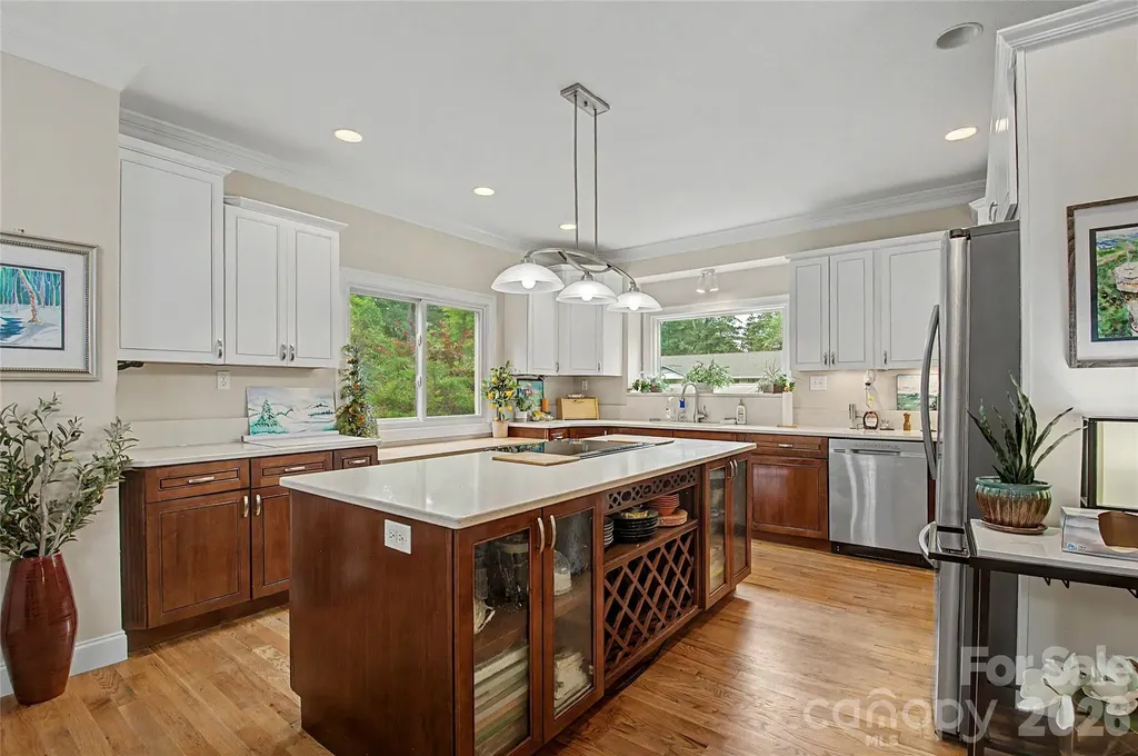 312 Benjamin Way Hendersonville NC 28792