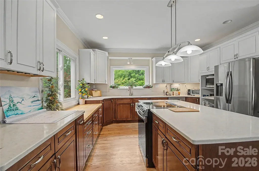 312 Benjamin Way Hendersonville NC 28792
