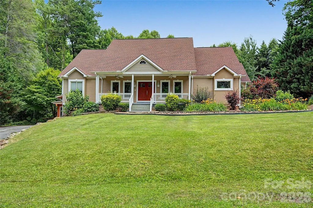 312 Benjamin Way Hendersonville NC 28792