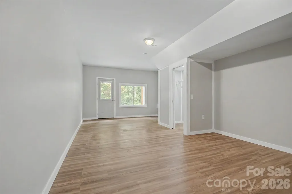 312 Benjamin Way Hendersonville NC 28792