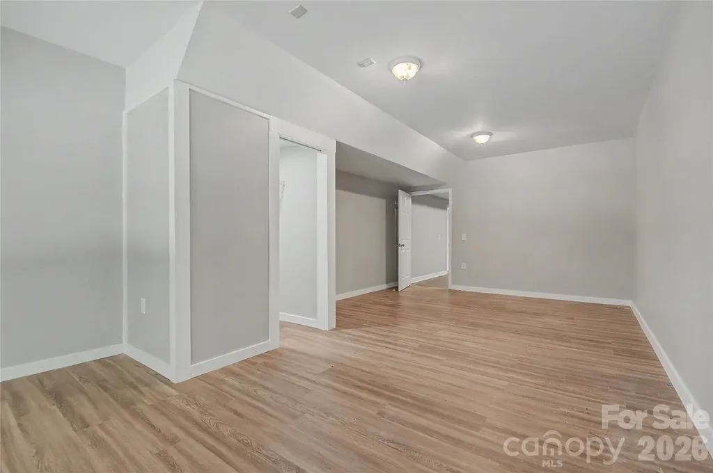 312 Benjamin Way Hendersonville NC 28792
