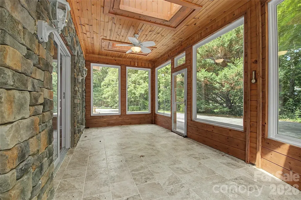 312 Benjamin Way Hendersonville NC 28792