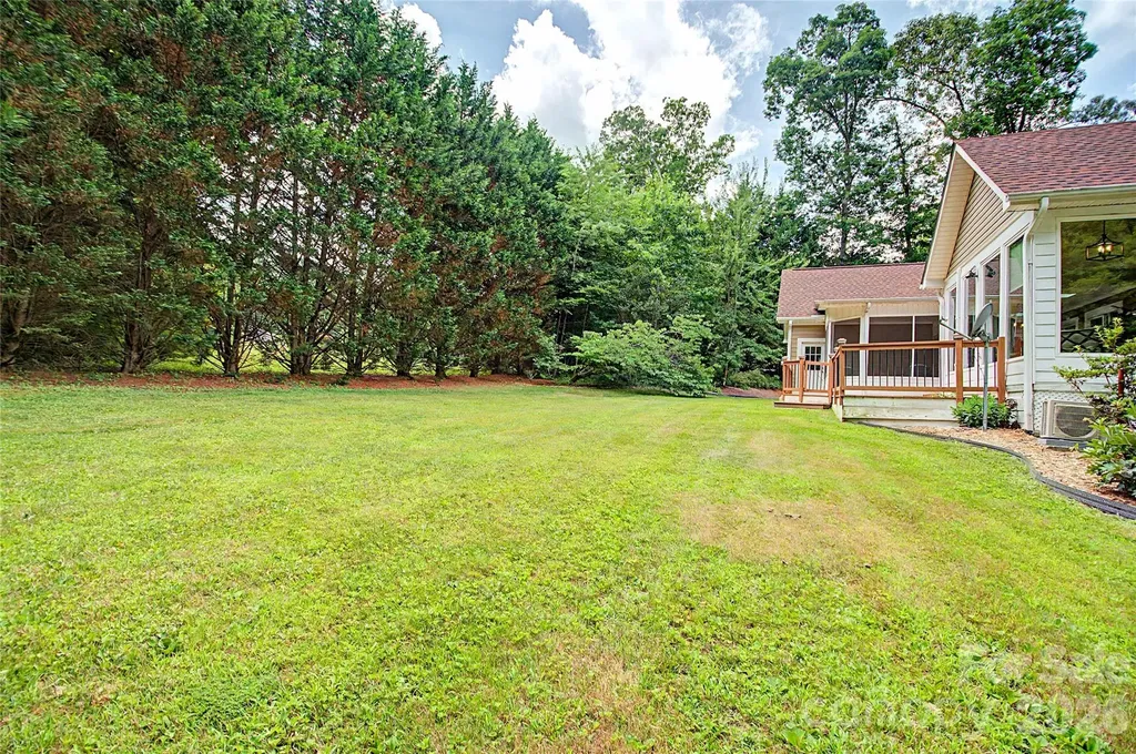312 Benjamin Way Hendersonville NC 28792