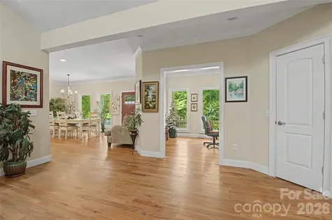 312 Benjamin Way Hendersonville NC 28792