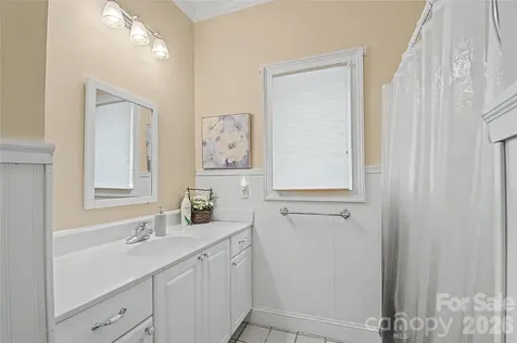 312 Benjamin Way Hendersonville NC 28792
