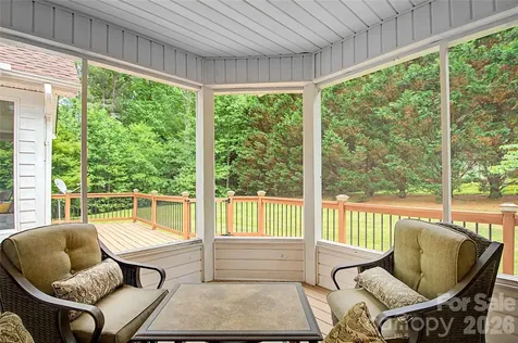 312 Benjamin Way Hendersonville NC 28792