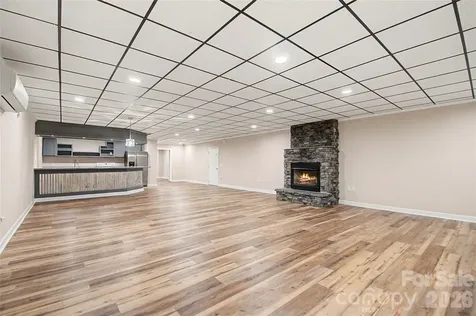 312 Benjamin Way Hendersonville NC 28792