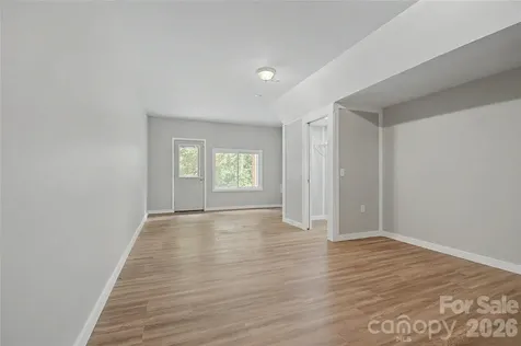 312 Benjamin Way Hendersonville NC 28792