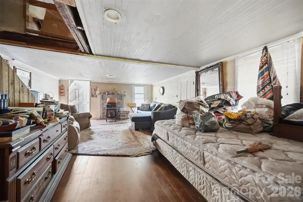 2784 St John Road Lenoir NC 28645