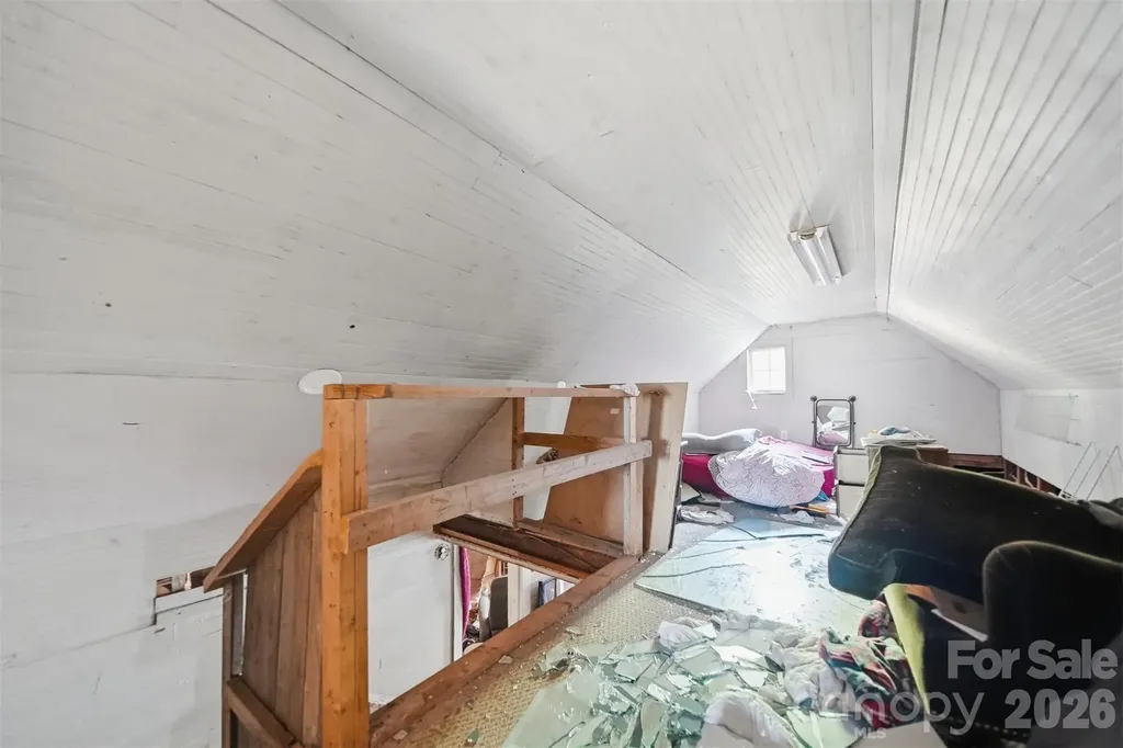 2784 St John Road Lenoir NC 28645