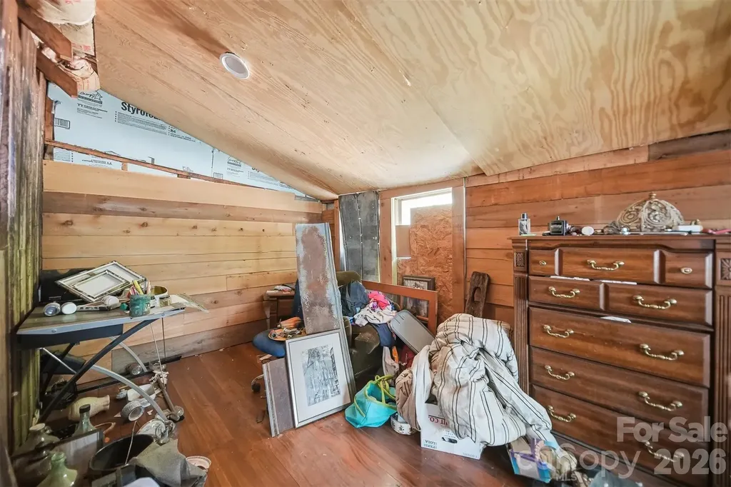 2784 St John Road Lenoir NC 28645