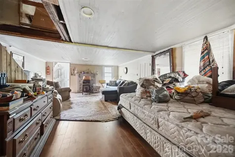 2784 St John Road Lenoir NC 28645