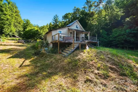 2784 St John Road Lenoir NC 28645