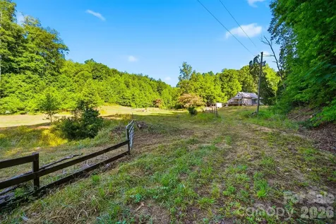 2784 St John Road Lenoir NC 28645
